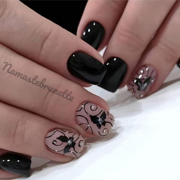 2/$16 Black Butterfly Glitter Press On Nails - Picture 1 of 16